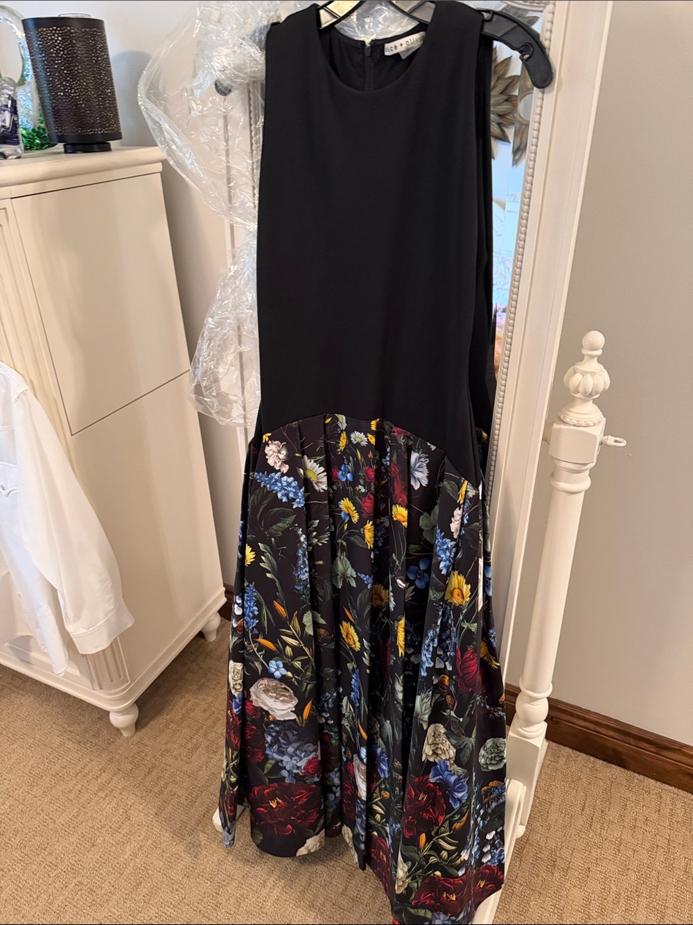 Alice and Olivia Adley drop waist dress size 6